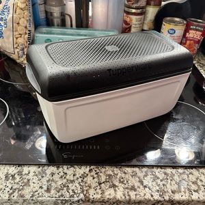 Tupperware bread box